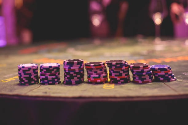 iOS Safari browser showing live roulette wheel
