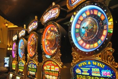 Payout table reference Payout table and symbol values in Medusa II